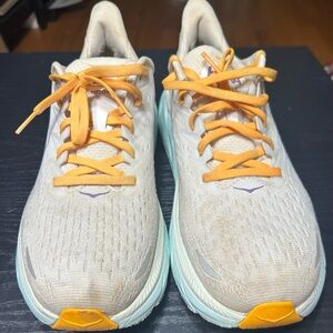 Hoka One One Clifton 8 Cream with Orange Laces size 10.5W 9M